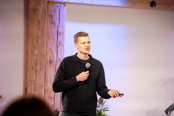 Rebookify founder speaking